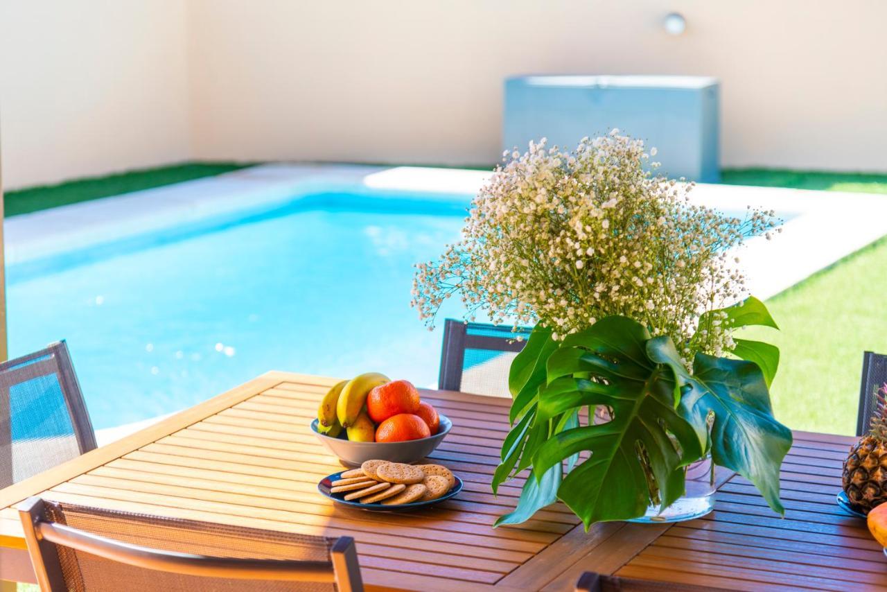 Villa With Private Pool And Workspace 칸델라리아 외부 사진